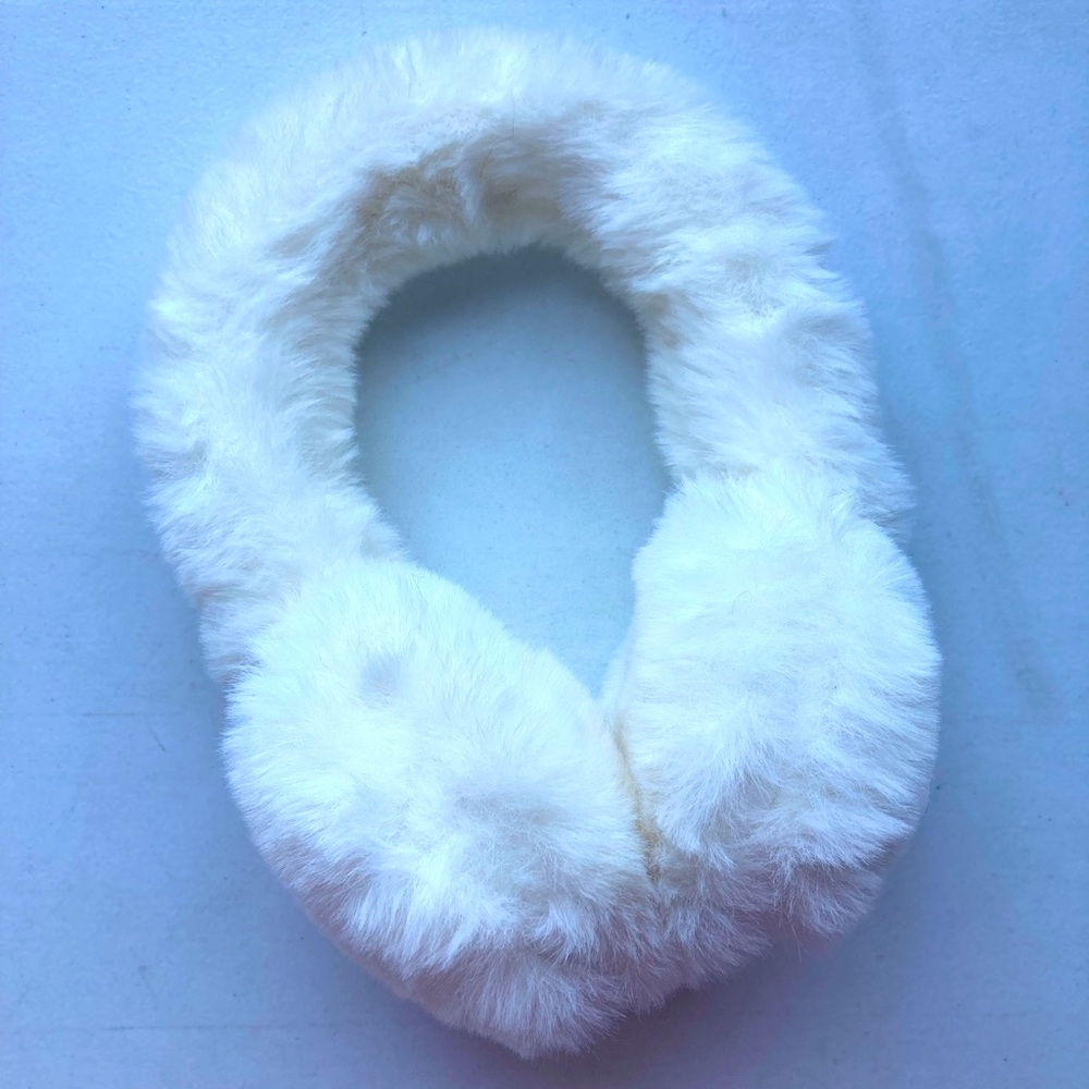 Elegant White Faux Fur Women's Headband